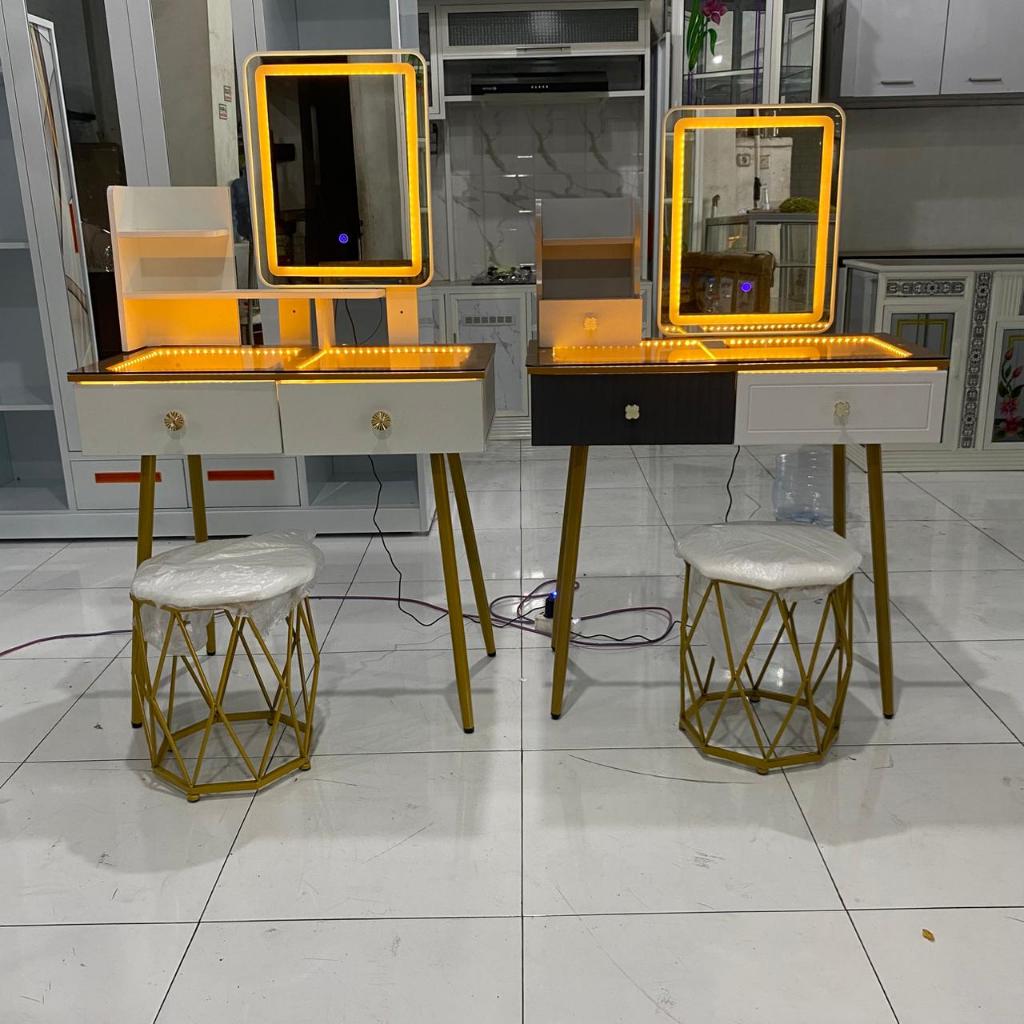 Meja Rias Import / Meja Rias Aestetik / Meja rias Lampu LED