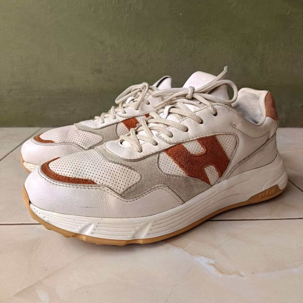 [SOLD] SEPATU HOGAN HYPERLIGHT SNEAKERS LEATHER