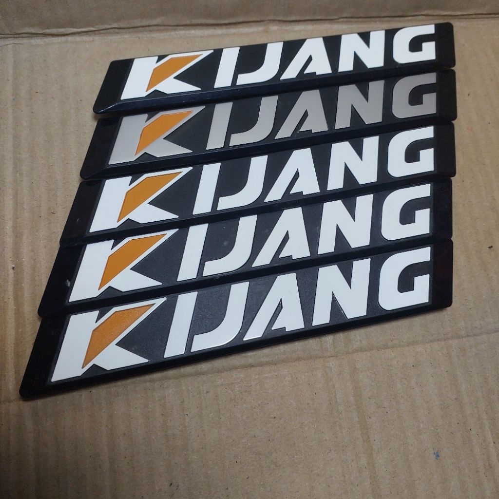 Emblem Logo Stiker Mobil Kijang Super Grand Tulisan Kijang Chrome _ 1 set (2 pcs)