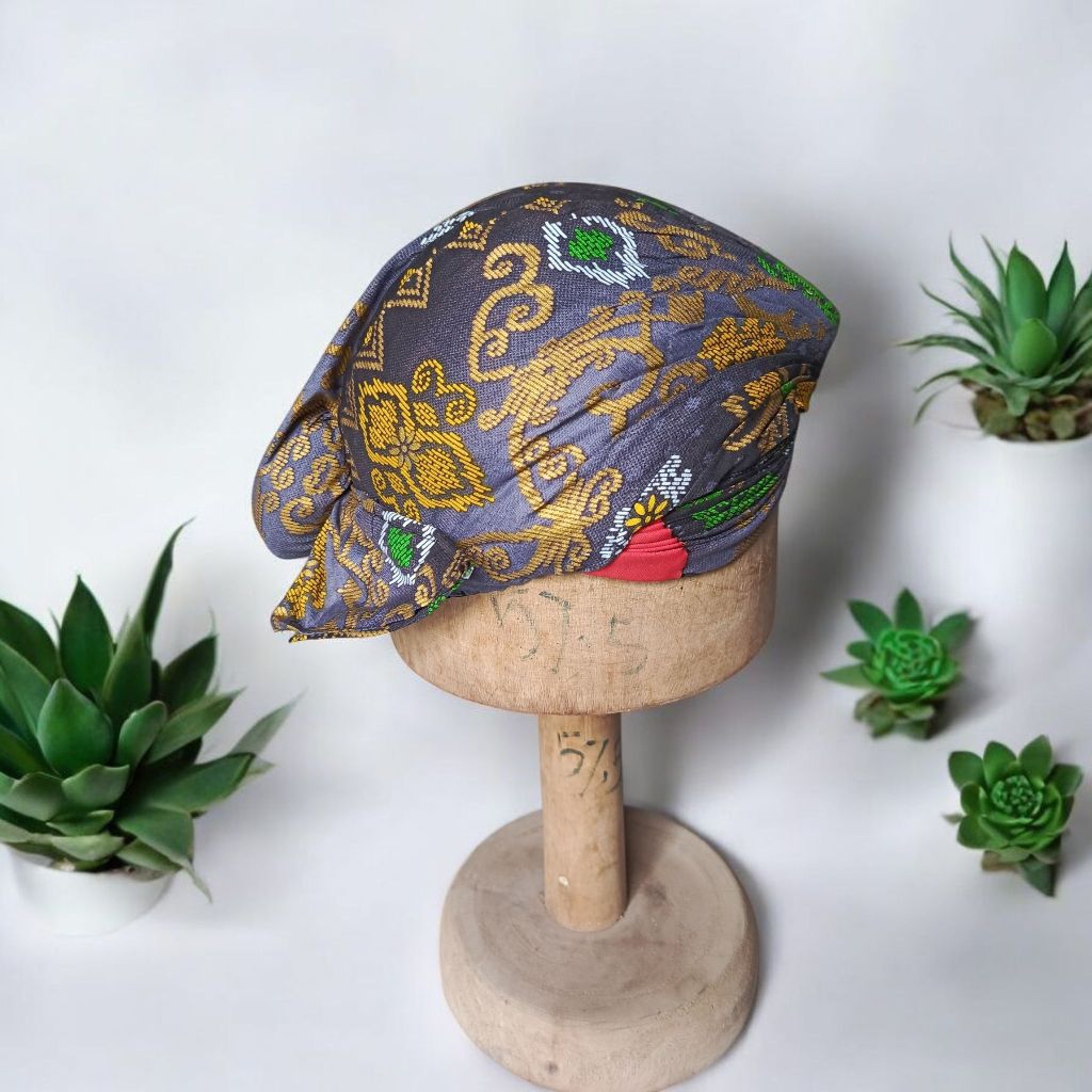 BLANGKON HITAM KEEMASAN dan ABU ABU KEEMASAN