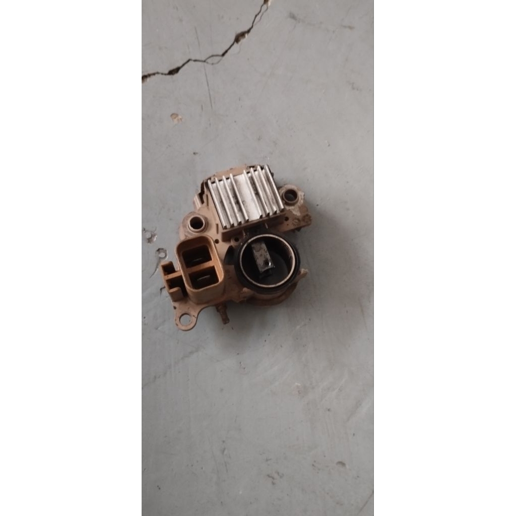 IC REGULATOR ALTENATOR KIA VISTO