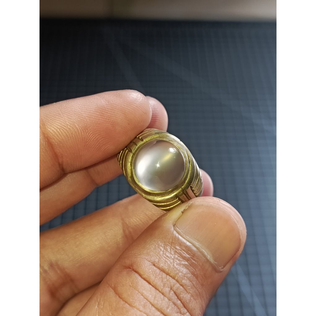 Akik Anggur Berfenomena Cat Eyes