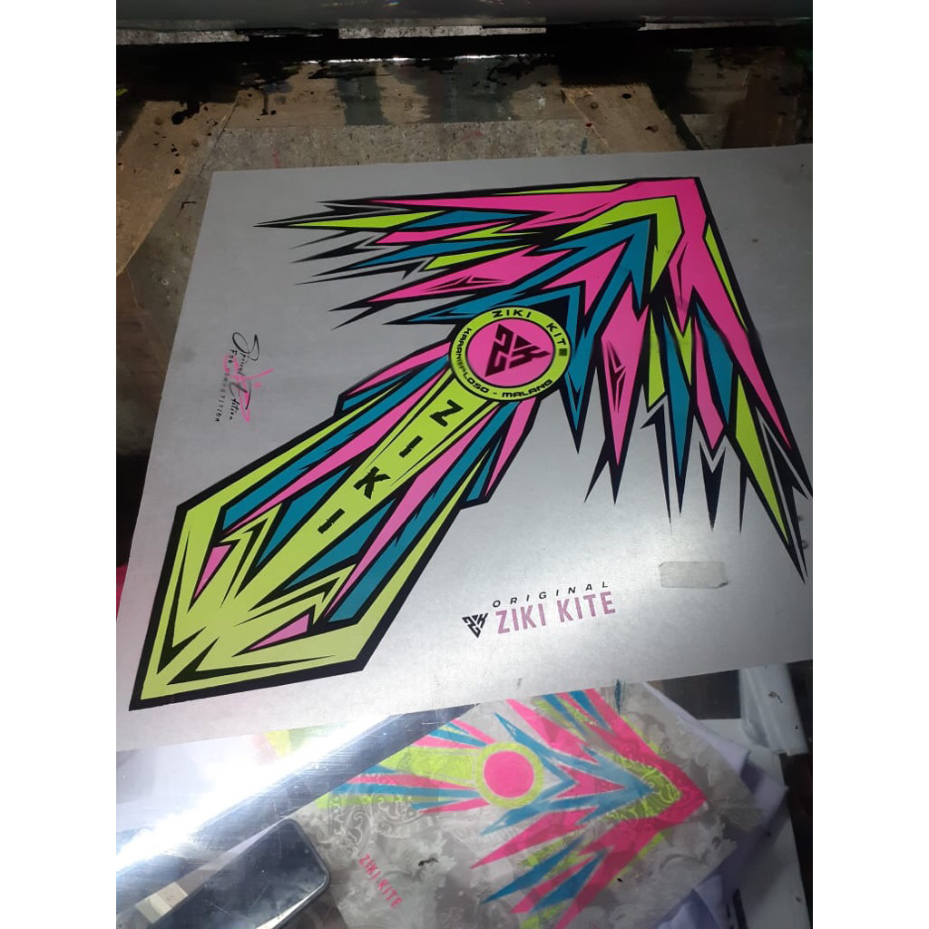 jasa sablon kertas layang-layang sukoi 4 warn