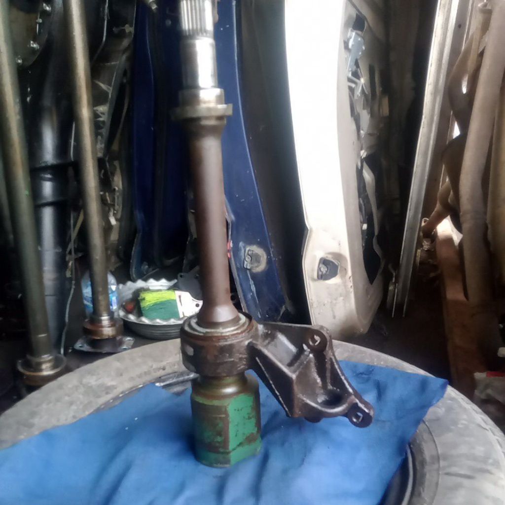 AS SAMBUNGAN CV JOIN BAGAIN KANAN MAZDA LANTIS