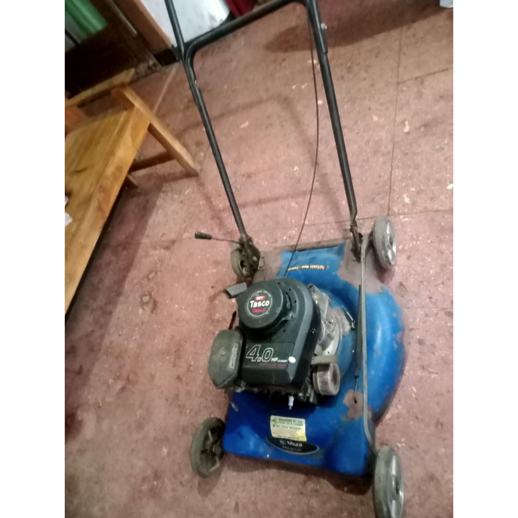 Mesin Potong Rumput Dorong Tasco