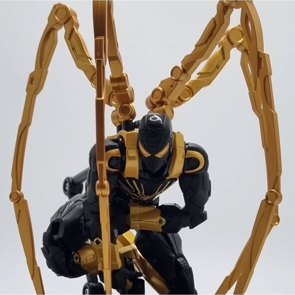 Figure Spiderman Iron Spider Onix Stealth Tech Fighting Armor