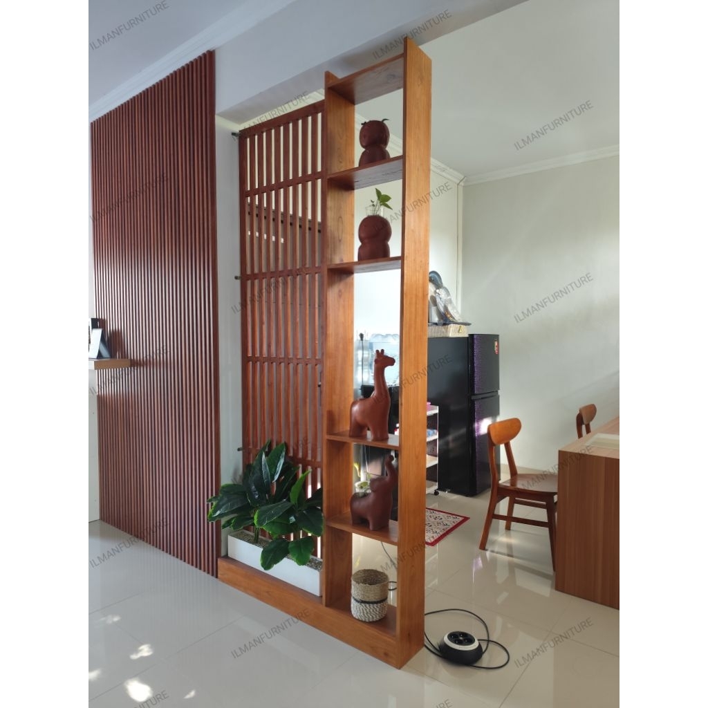 partisi ruangan sekat ruangan rak terbuka kayu solid kayu pinus