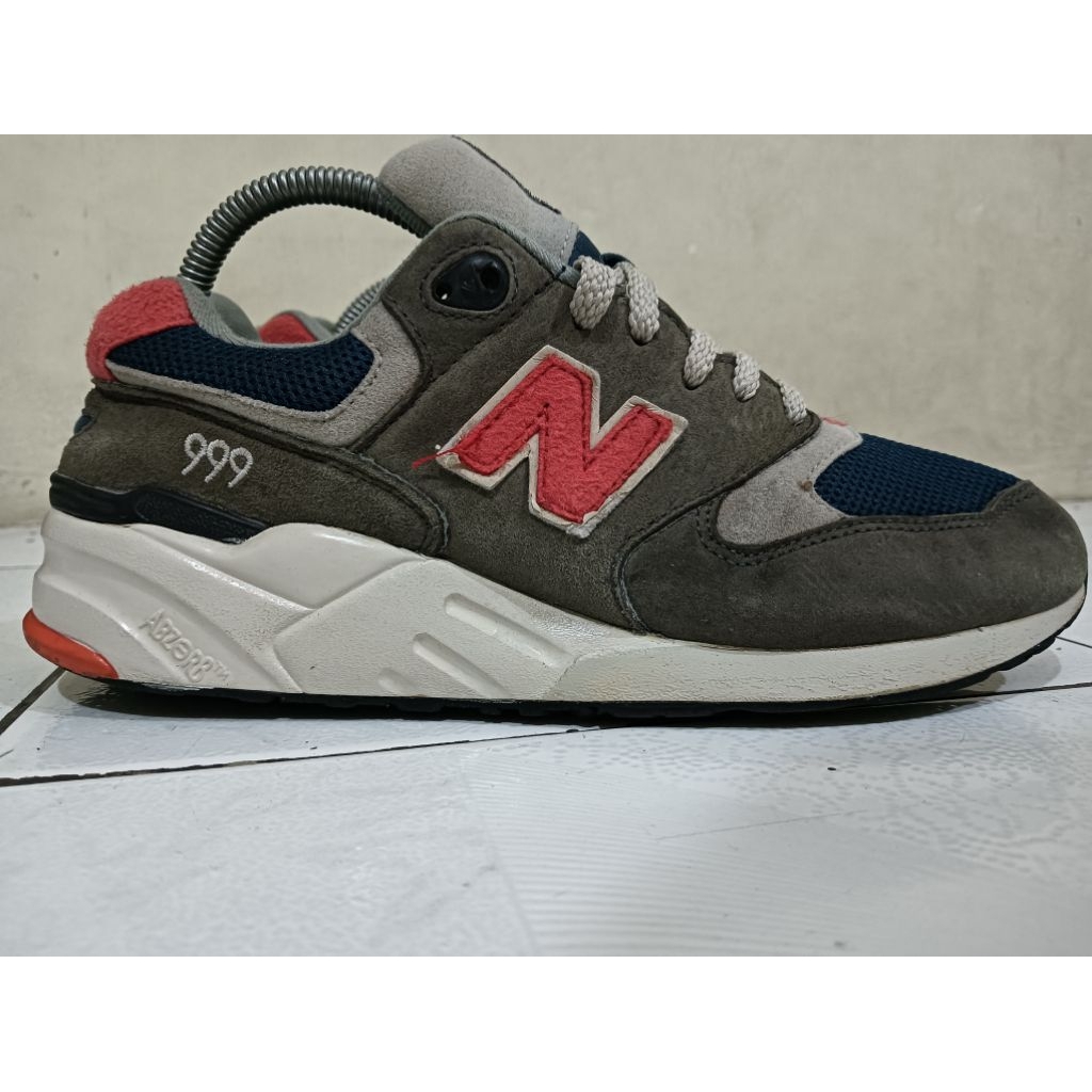 Nb999