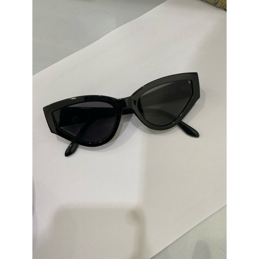 Preoved Kacamata H&M