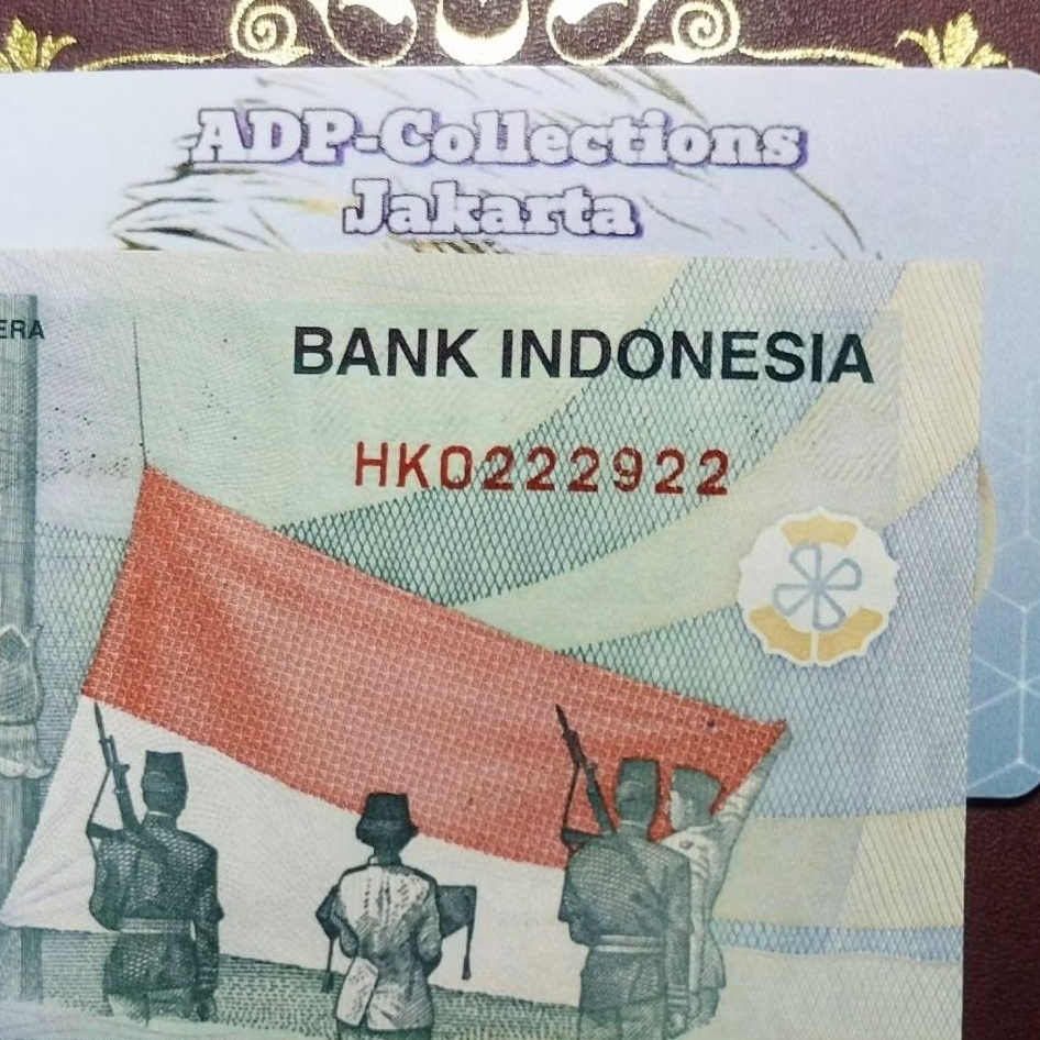 Uang kuno 50000 rupiah almost solid