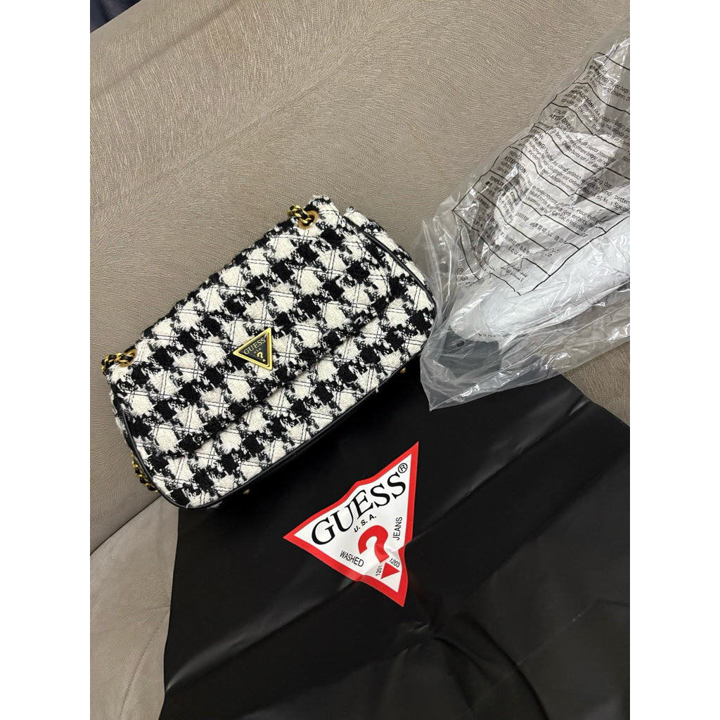 guess tweed like new