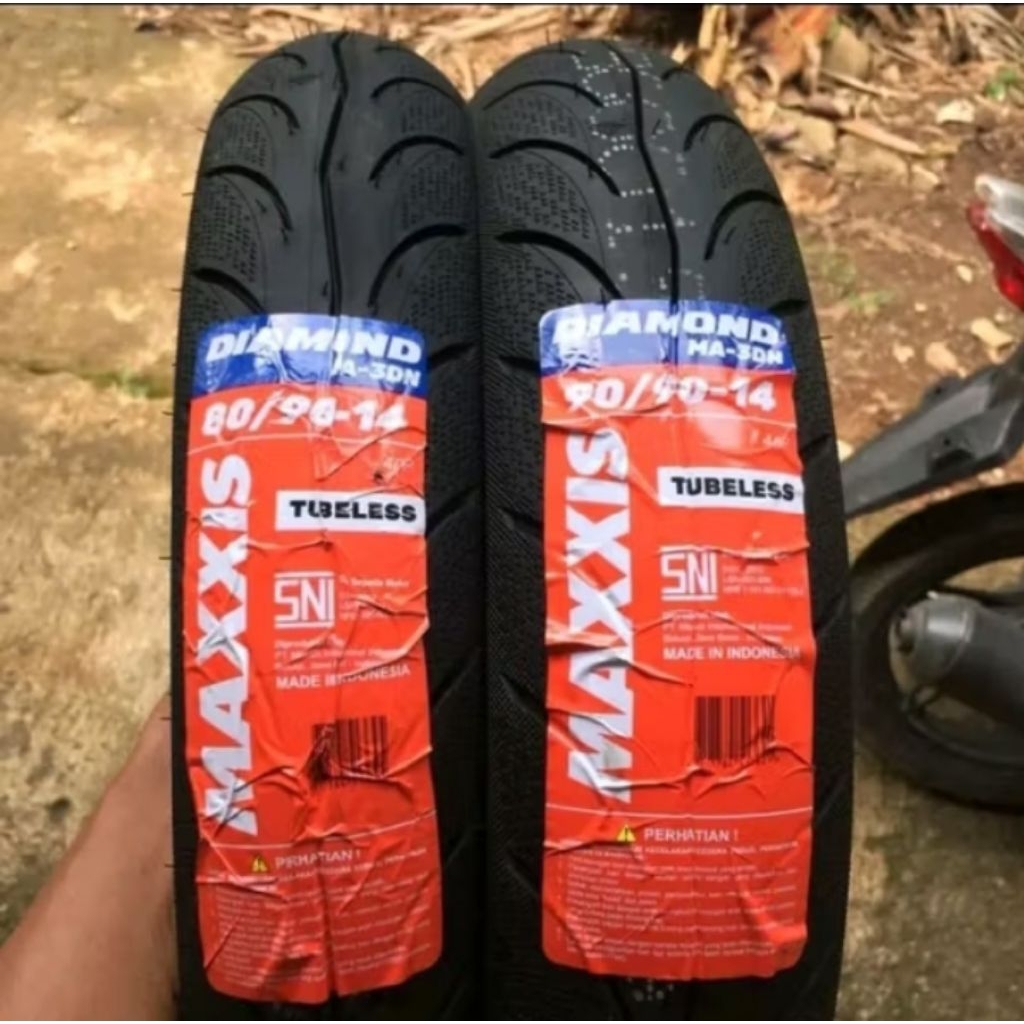 Sepasang ban tubles Vario,Beat,Mio dll merk MAXIS DIAMOND ukuran 80/90-14 & 90/90-14