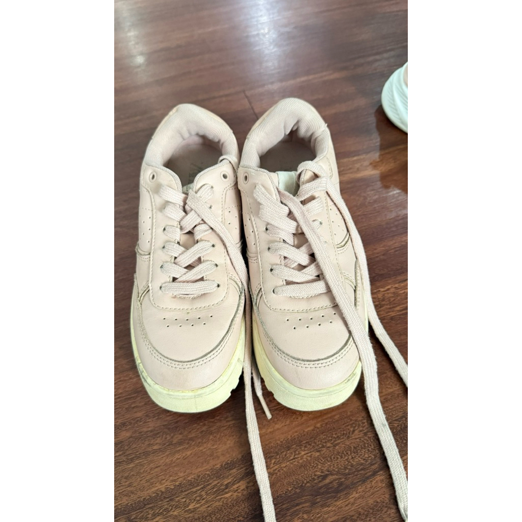 preloved zara sneakers sz 34