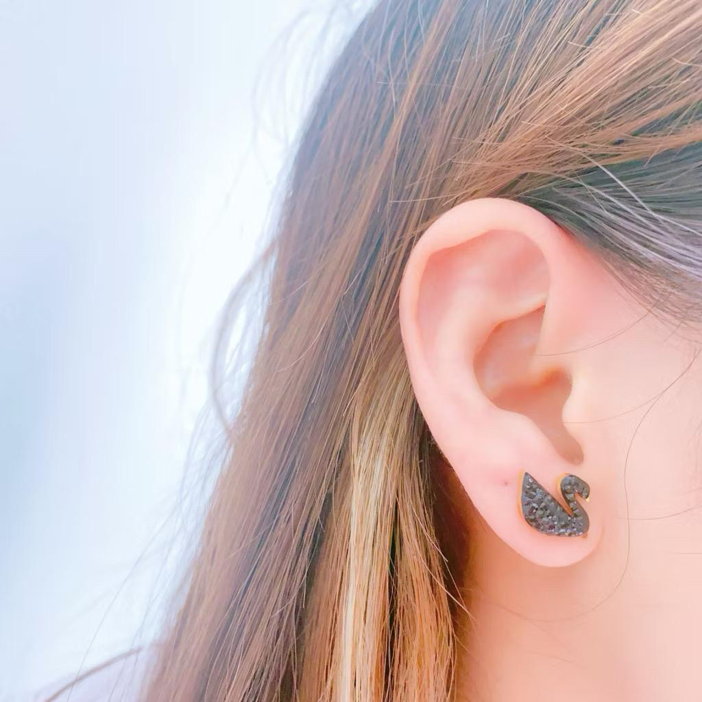 Anting Titanium model Tusuk Angsa Gold Fashion Wanita Terbaru