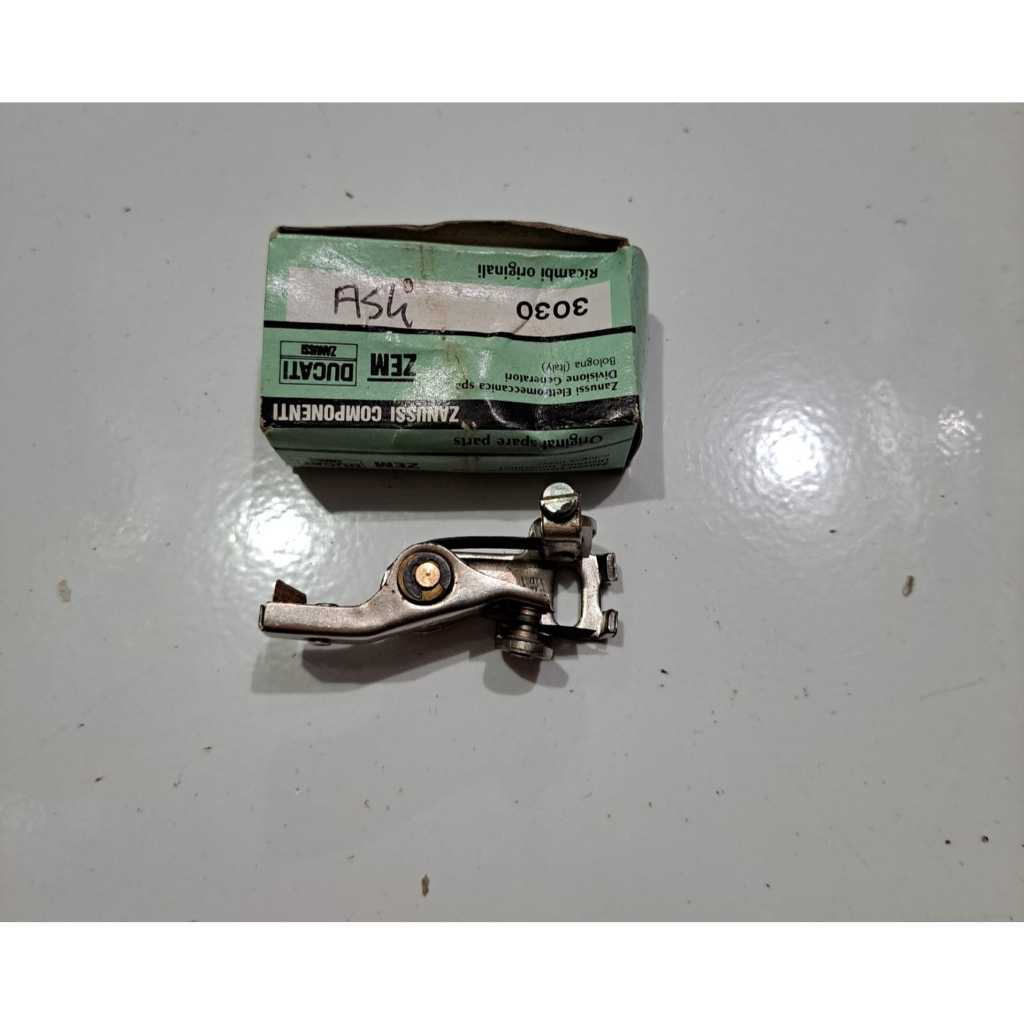 Platina Vespa Super Sprint bajaj Zem Ducati