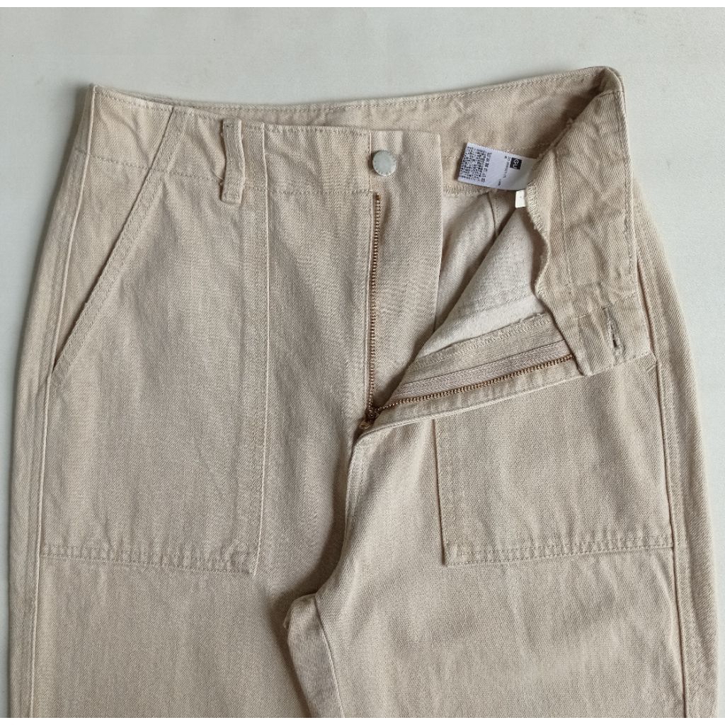 Celana Fatigue Pants Uniqlo GU Cream Bahan Denim