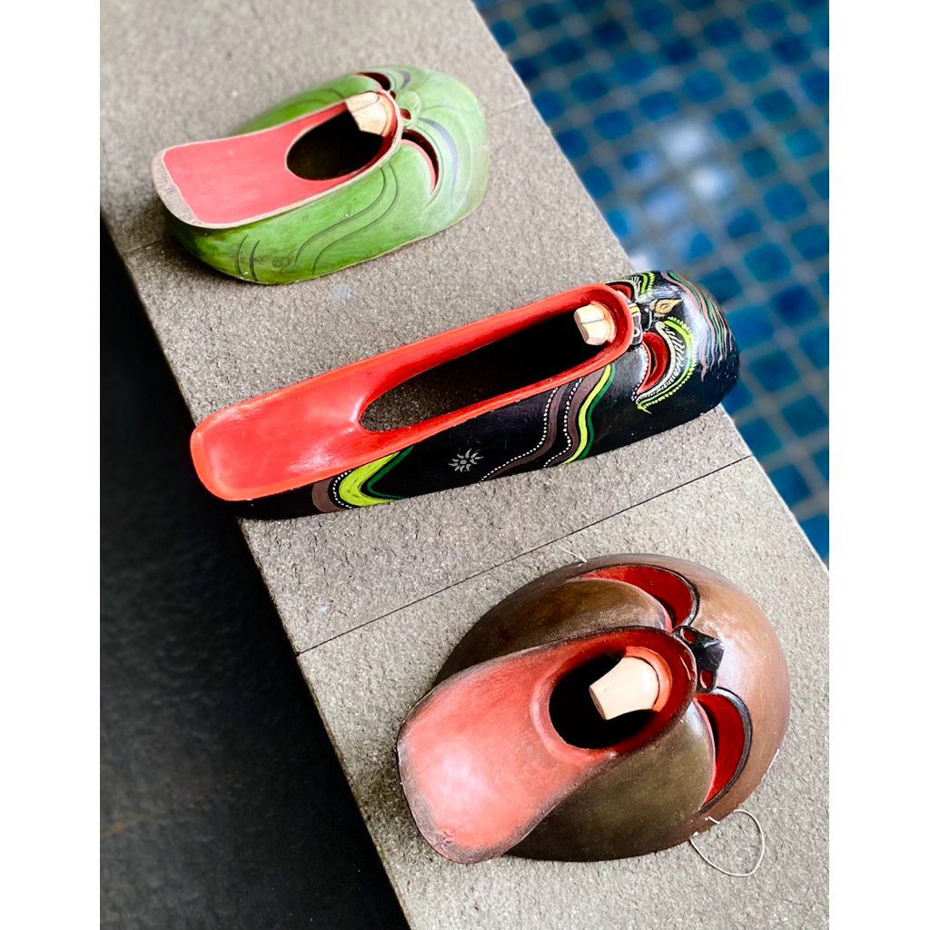 Topeng Kayu Bali Vintage Ukiran Tangan