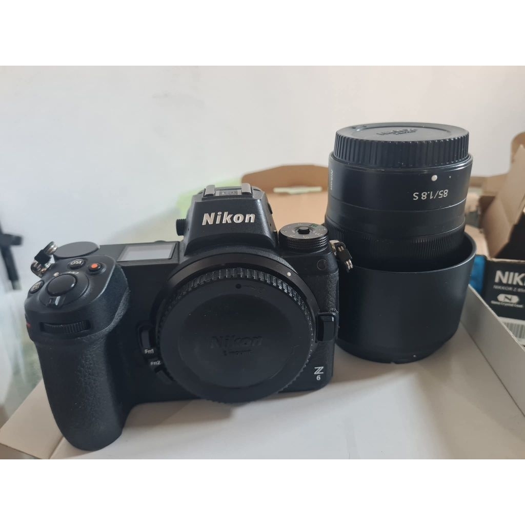 NIKON Z6 + LENSA KIT 24-70 F4S plus memori 128 Gb kondisi bekas masih bagus. lensa sedikit berjamur