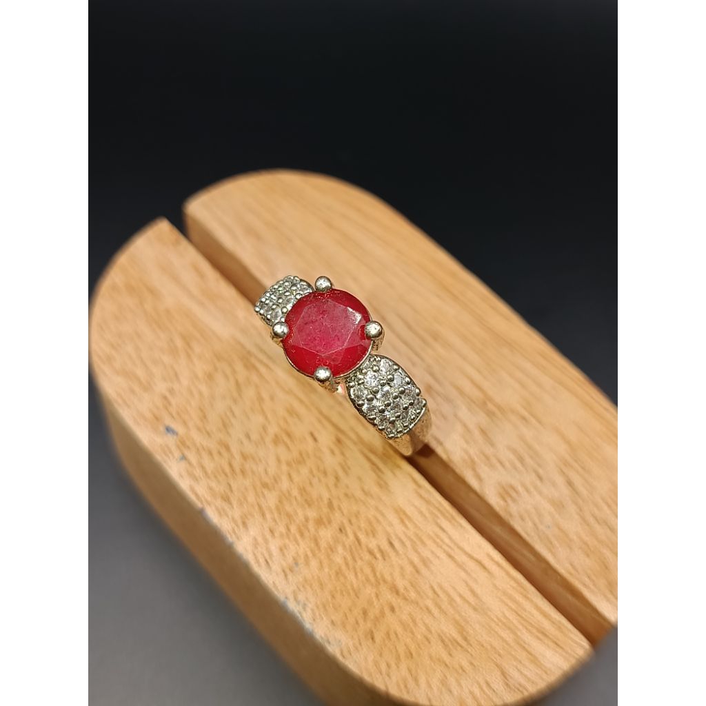 Cincin Permata Red Eye Tabur Zircon