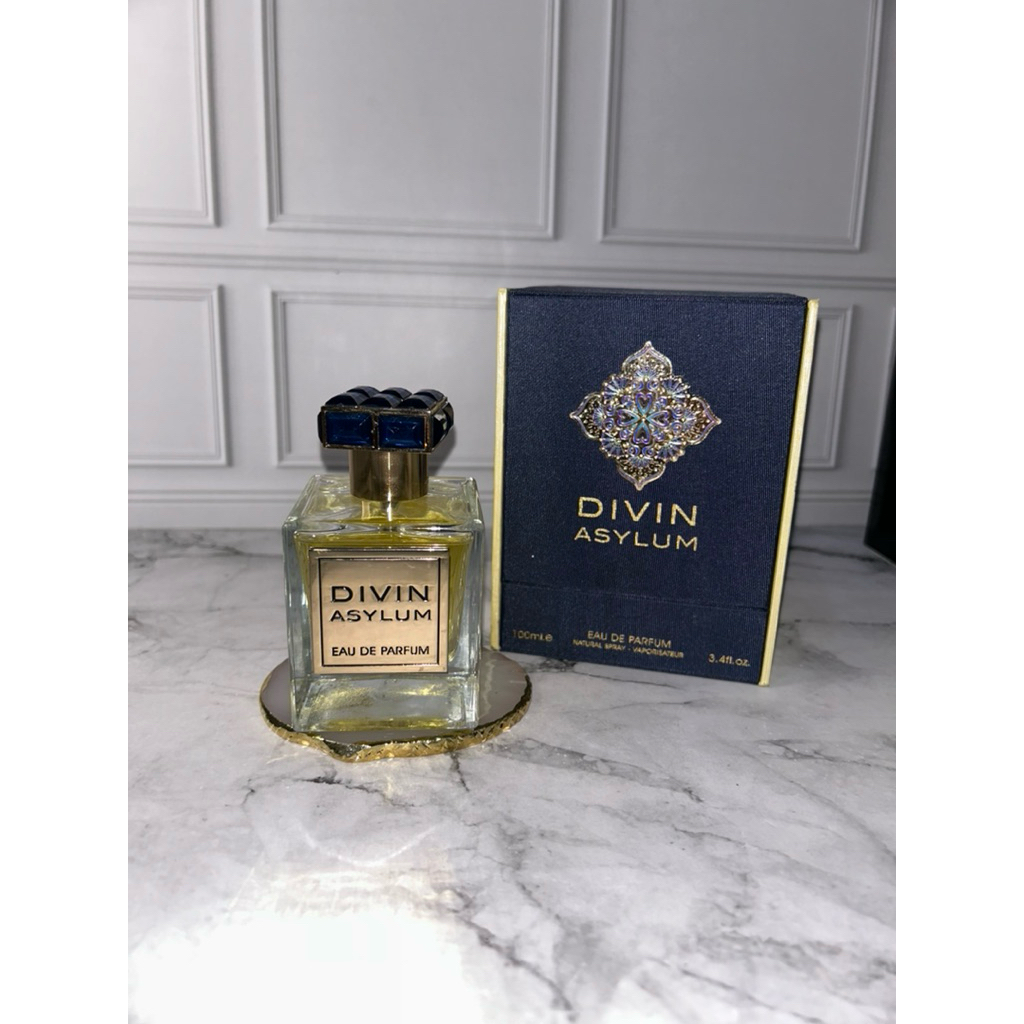 Preloved French Evenue Divin Asylum