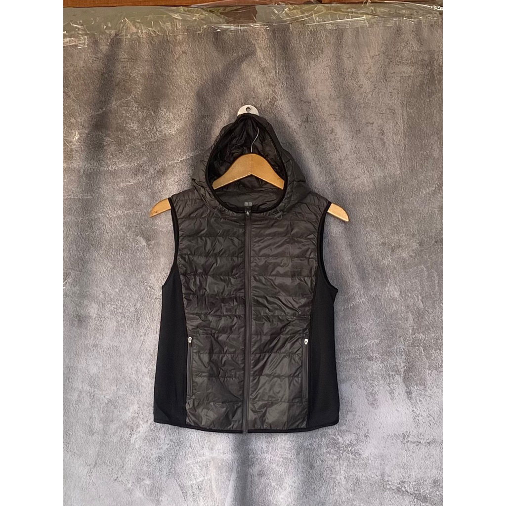 Vest / Rompi Uniqlo Bulang / Bulu Angsa ((KODE : 8516))