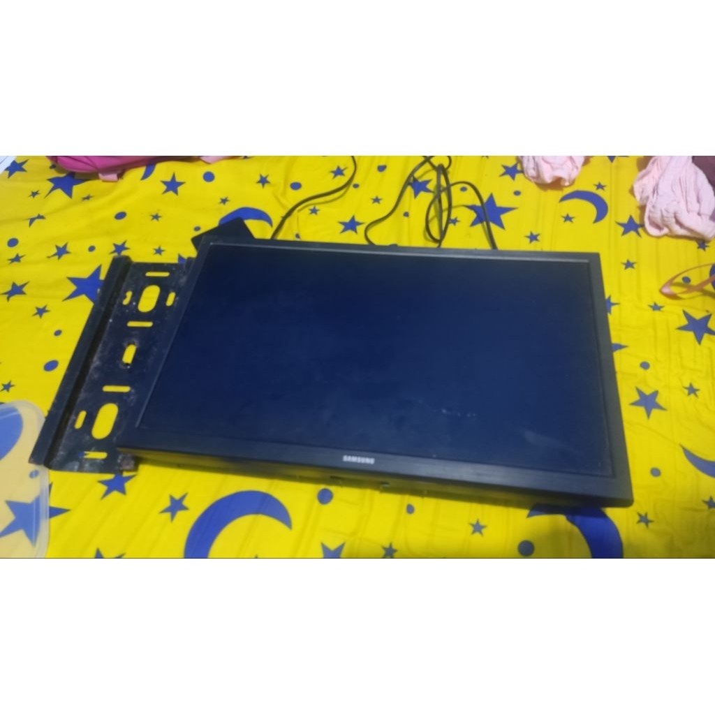 MONITOR SAMSUNG 19 INCH BONUS BRACKET DINGDING