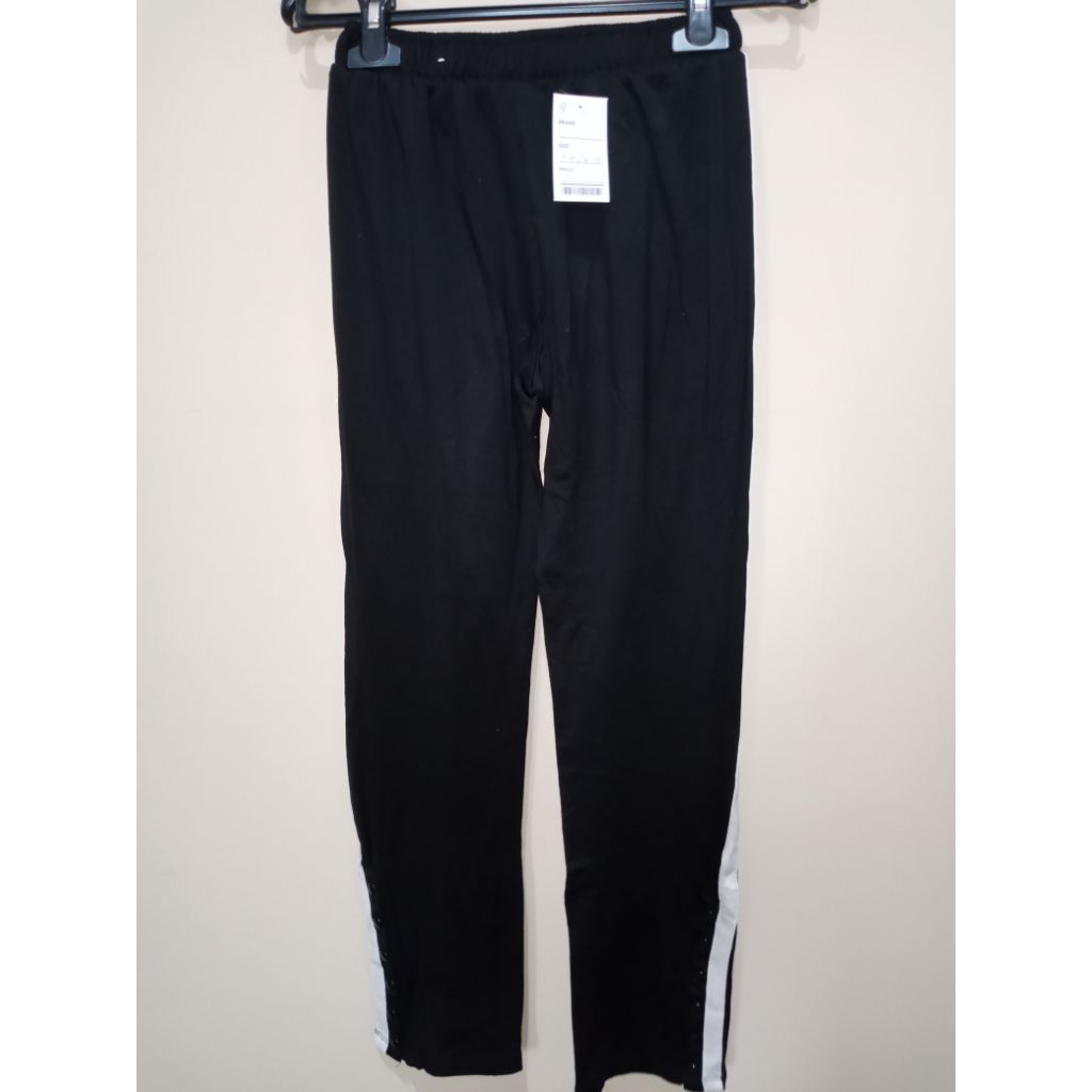 CELANA TRAINING PRELOVED