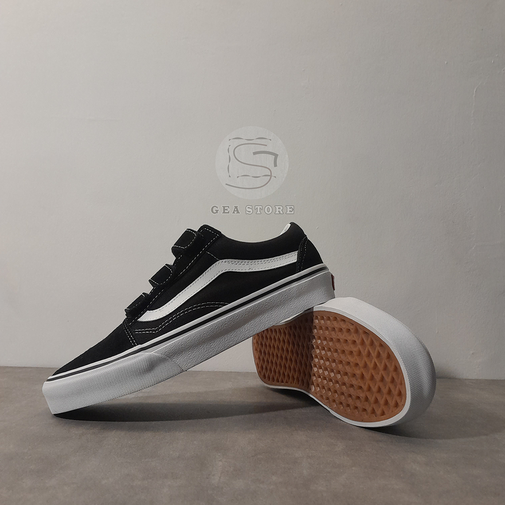 Sepatu Sneakers Sekolah Kasual Tanpa Tali Pria Wanita V4ns Velcro Perekat Full Black White Cewe Cowo
