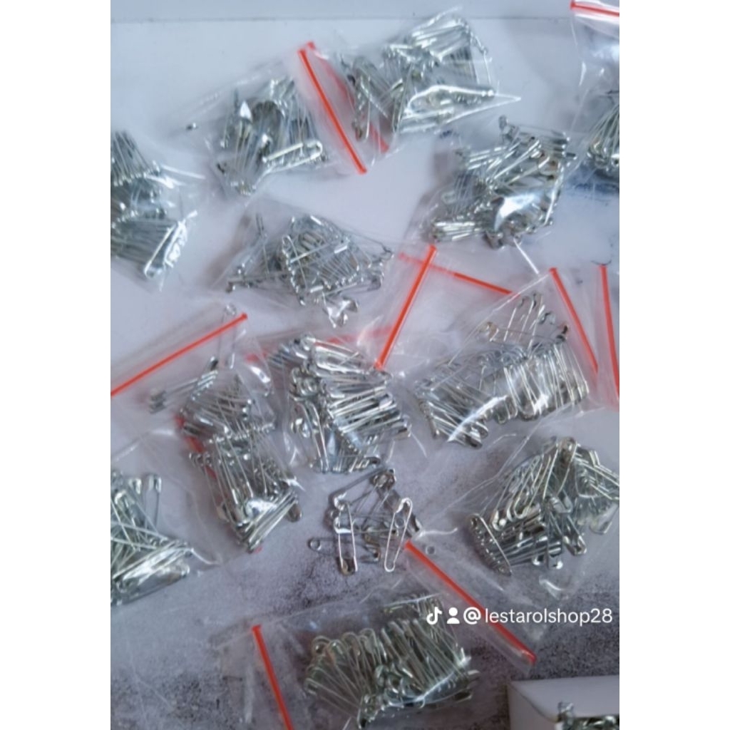 cemiti isi.50 biji [ kecil] /cemiti hijab/pin hijab