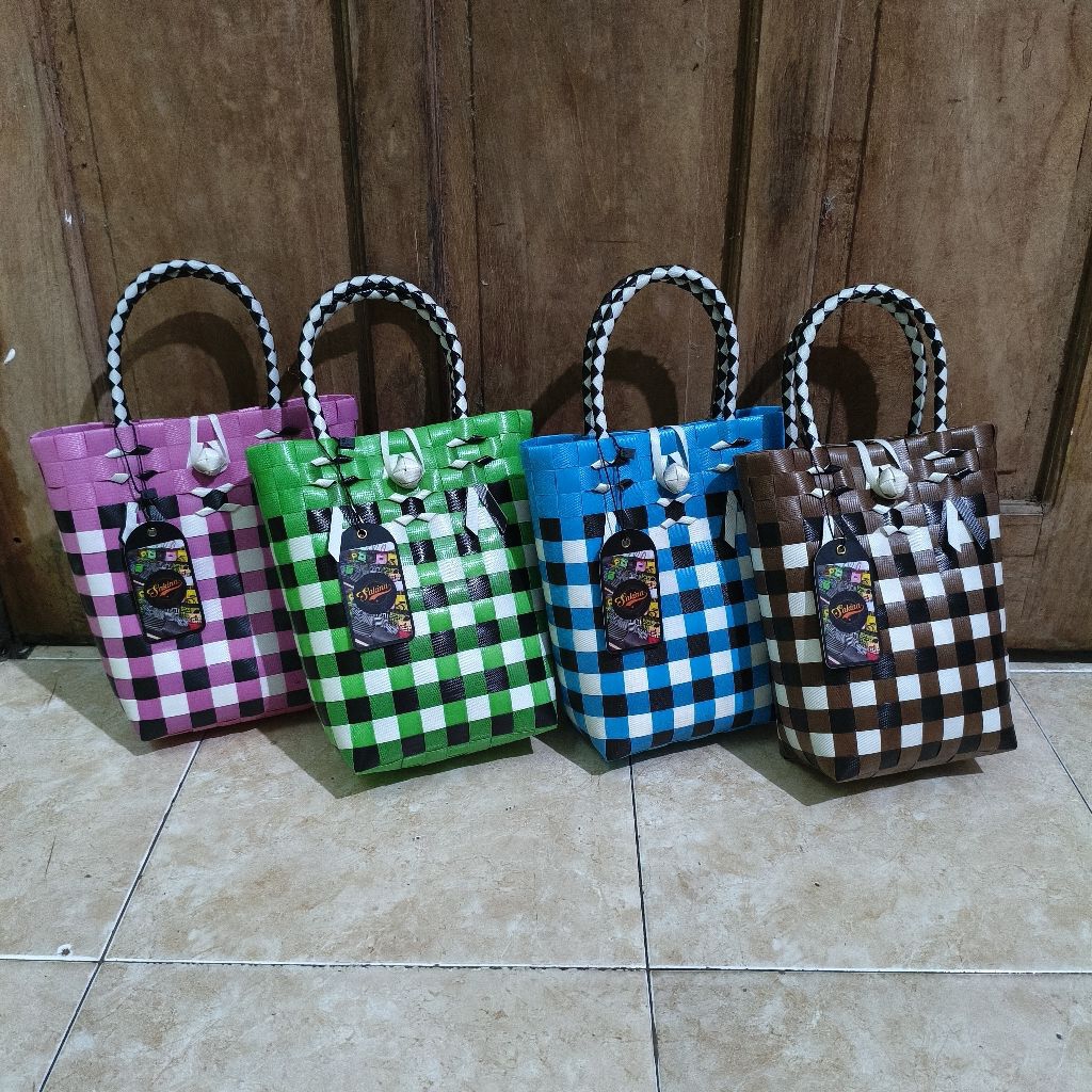 TAS SOUVENIR PERNIKAHAN, TAS ANYAMAN MURAH, TAS ASUL-ASUL NIKAHAN, HAMPERS NIKAHAN, TAS ANYAMAN MINI