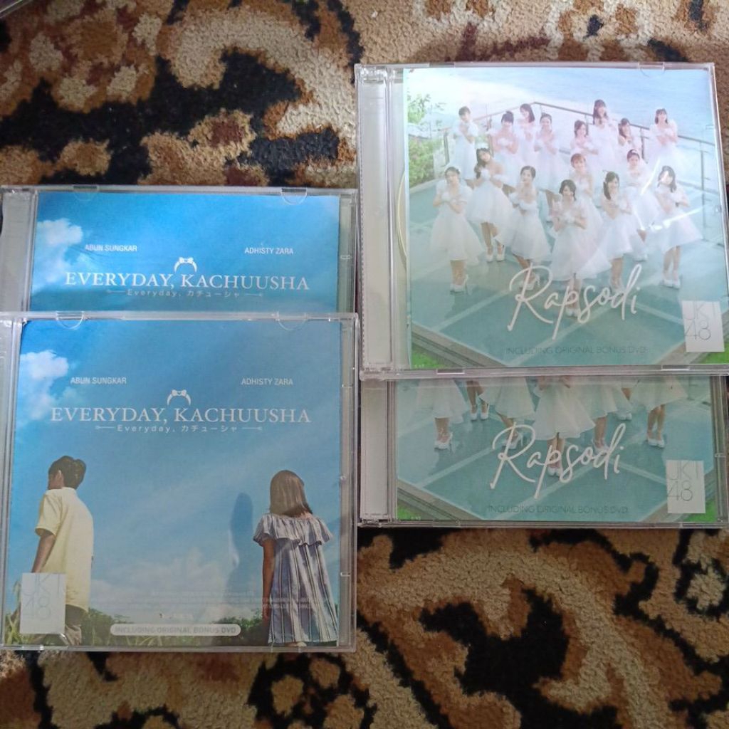CD rapsodi & kachuusha official JKT48 (hanya CD saja)