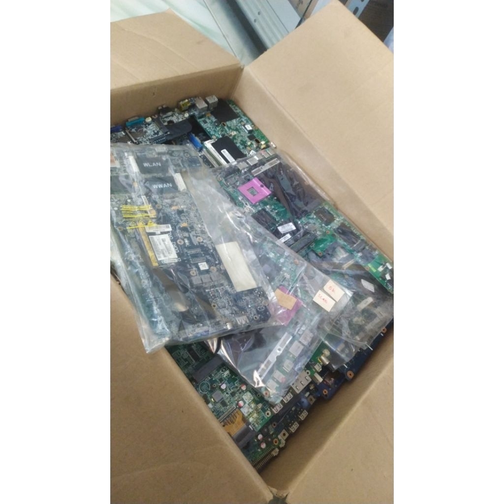 Mobo Jadul Chip Hitam ( sesuai request )