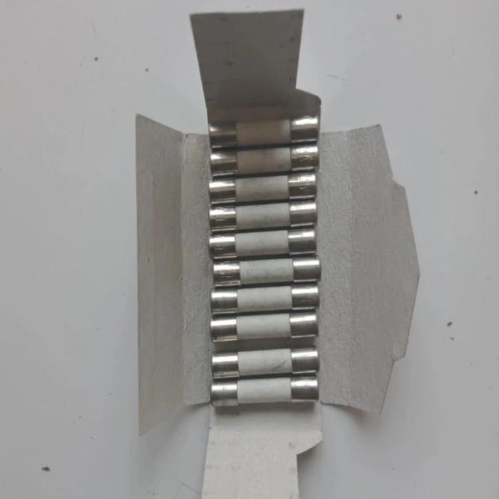 Fuse Keramik 5x20 T2A 250V Sekring Keramik  T2A 5×20 250V P/N.7000765