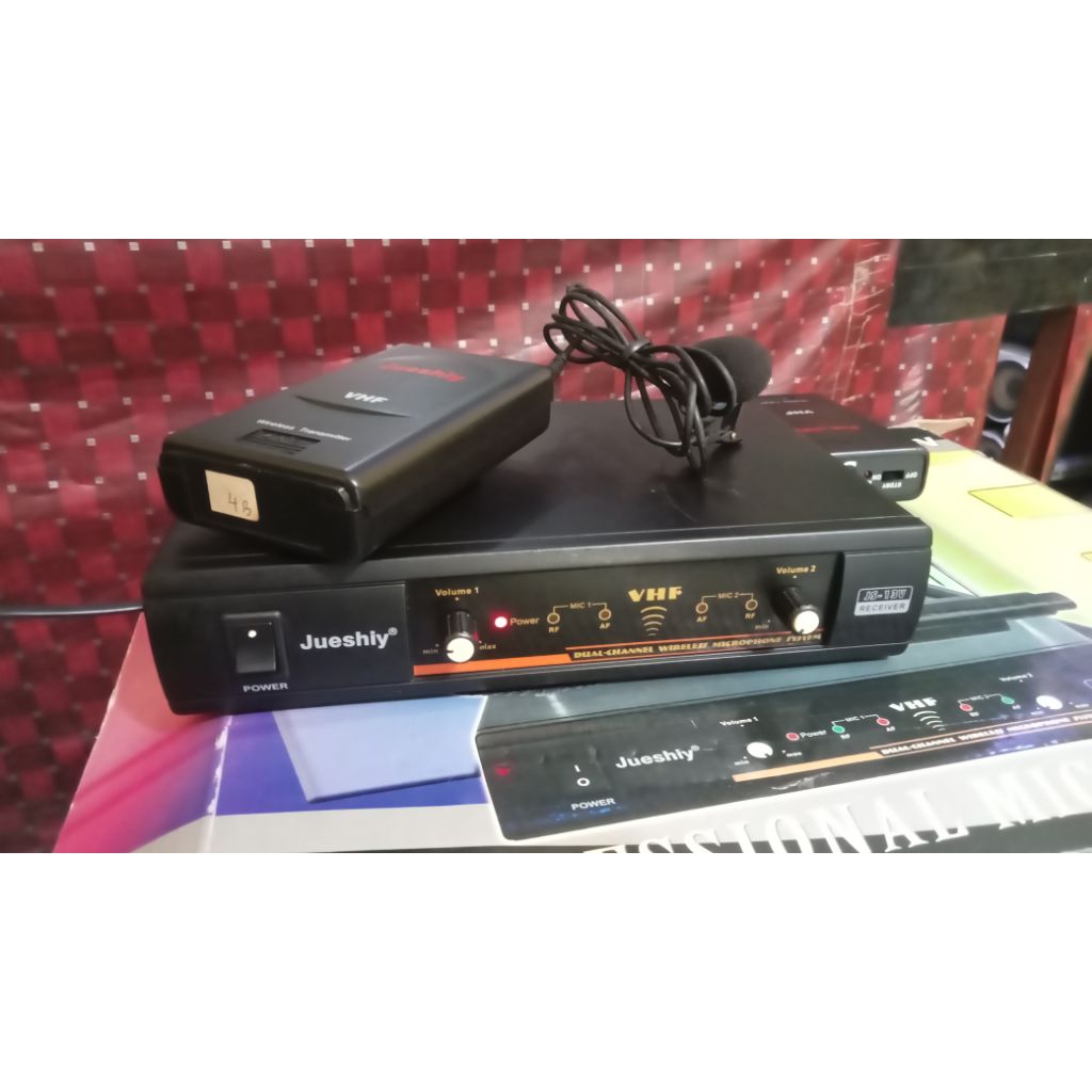 MIC wireless merk JUESHIY model JS 13 V