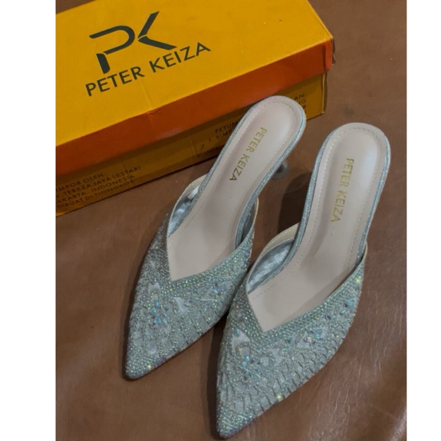 Preloved Hells Peter Keiza