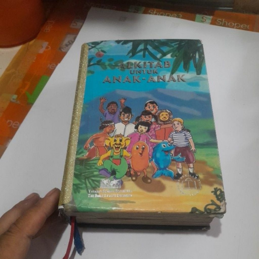 ALKITAB UNTUK ANAK-ANAK DI TERBITKAN LEMBAGA ALKITAB INDONESIA