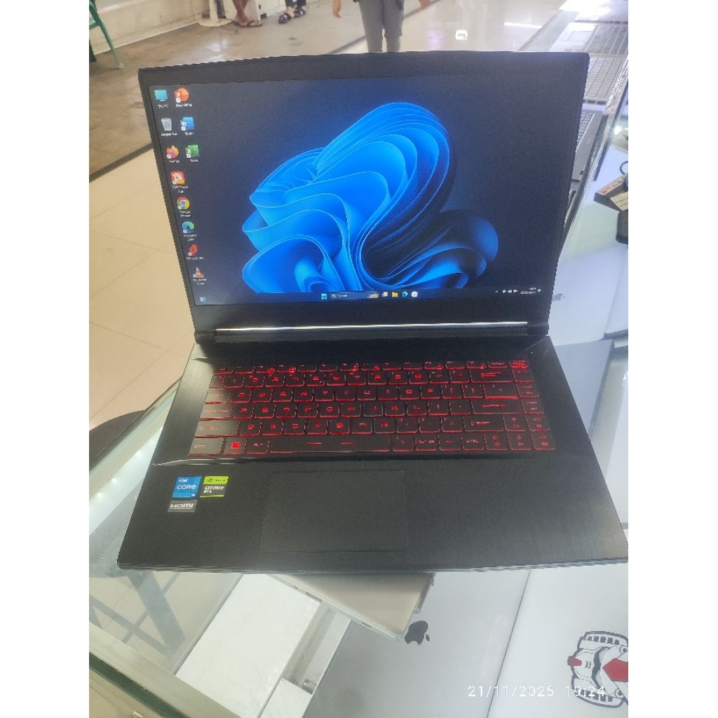 MSI Thin 12UC Core i5-12450H Ram 8GB/512GB RTX 3050 4GB