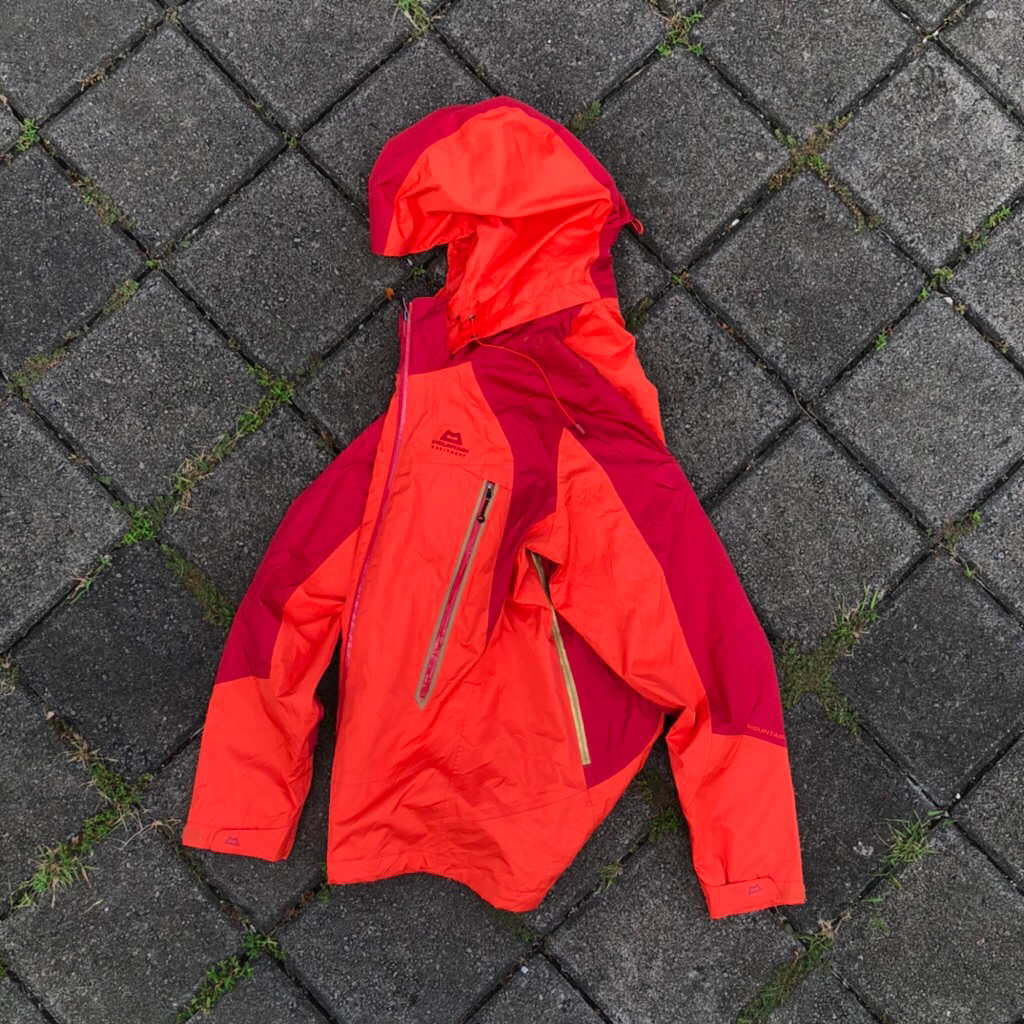 outdoor Mountain Equipment gorpcore waterproof preloved not arcteryx