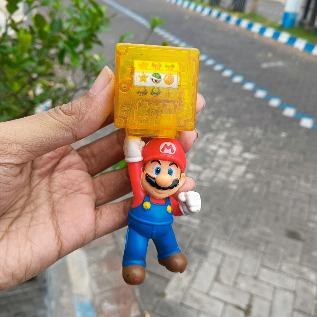 MCDONALD'S MCD HAPPY MEAL MARIO POWER UP BLOCK WYSIWYG