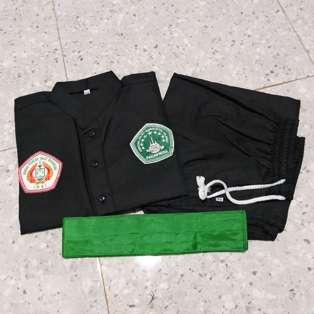 Sakral Pagar Nusa/Seragam Siswa Pagar Nusa