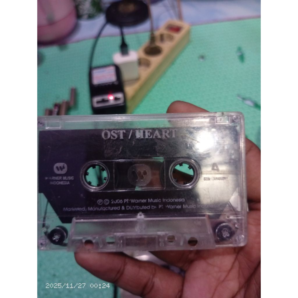Kaset Pita Ost Heart ( No Cover)