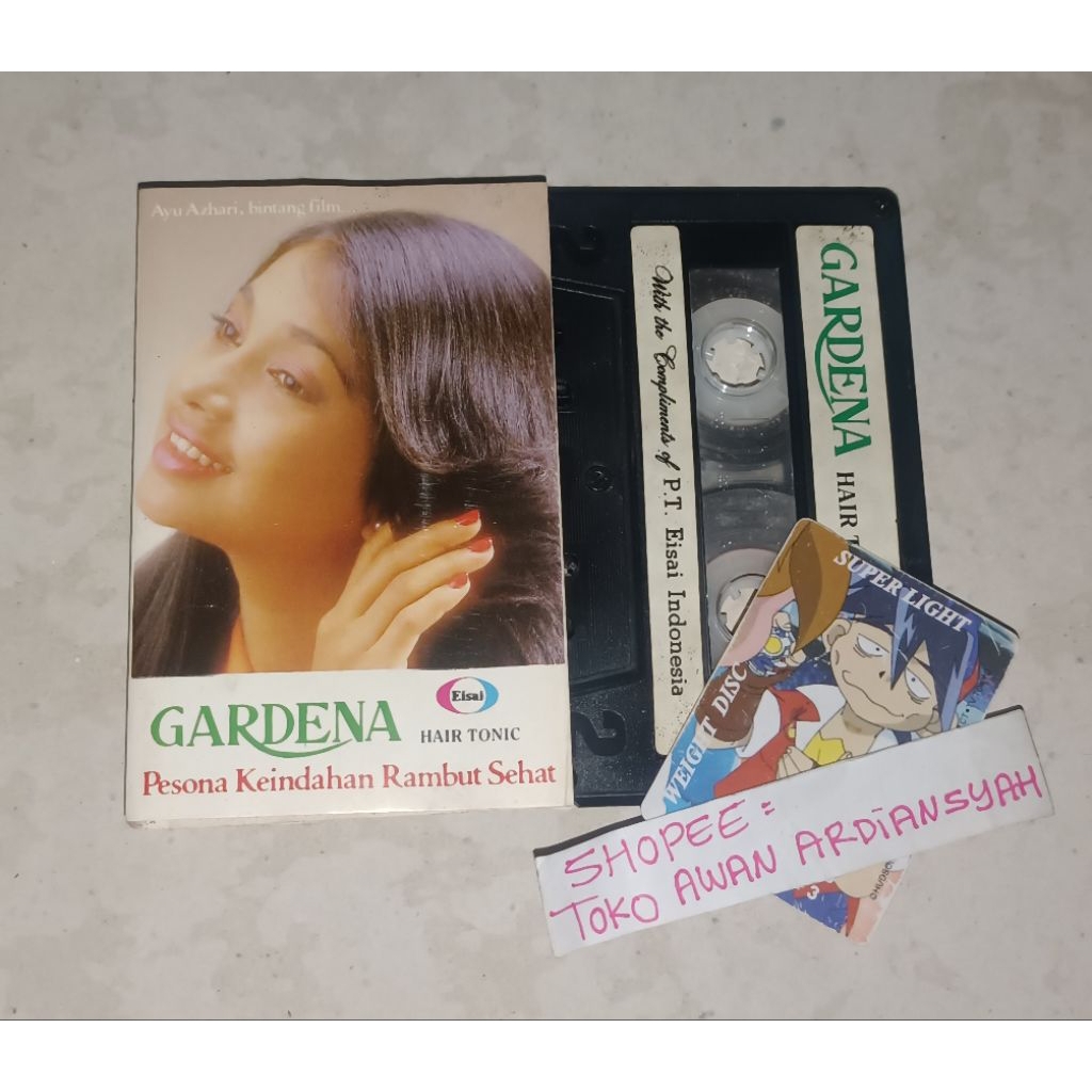 kaset pita garden cover ayu azhari (cover dalam sedikit kotor, liat semua foto)