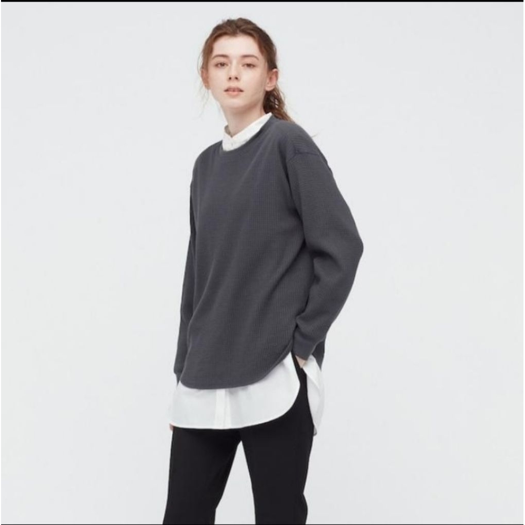 Preloved Uniqlo Original Waffle Crewneck Top Sweater Atasan