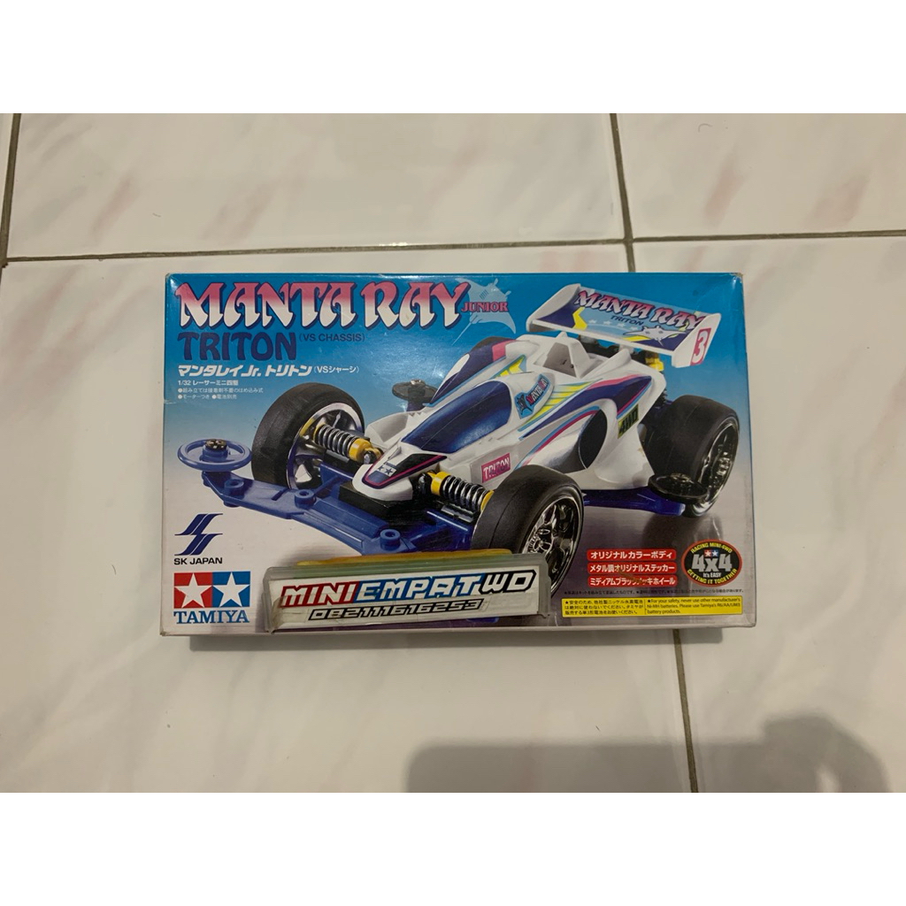 Tamiya mini 4wd Mantaray Junior Triton-black (tanpa motor)