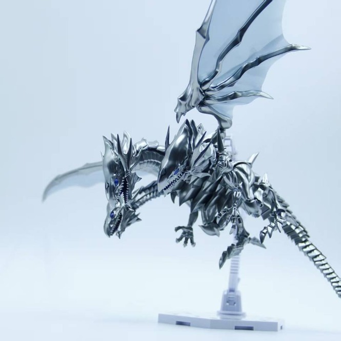Blue Eyes White Dragon Model Kit - Metallic Blue
