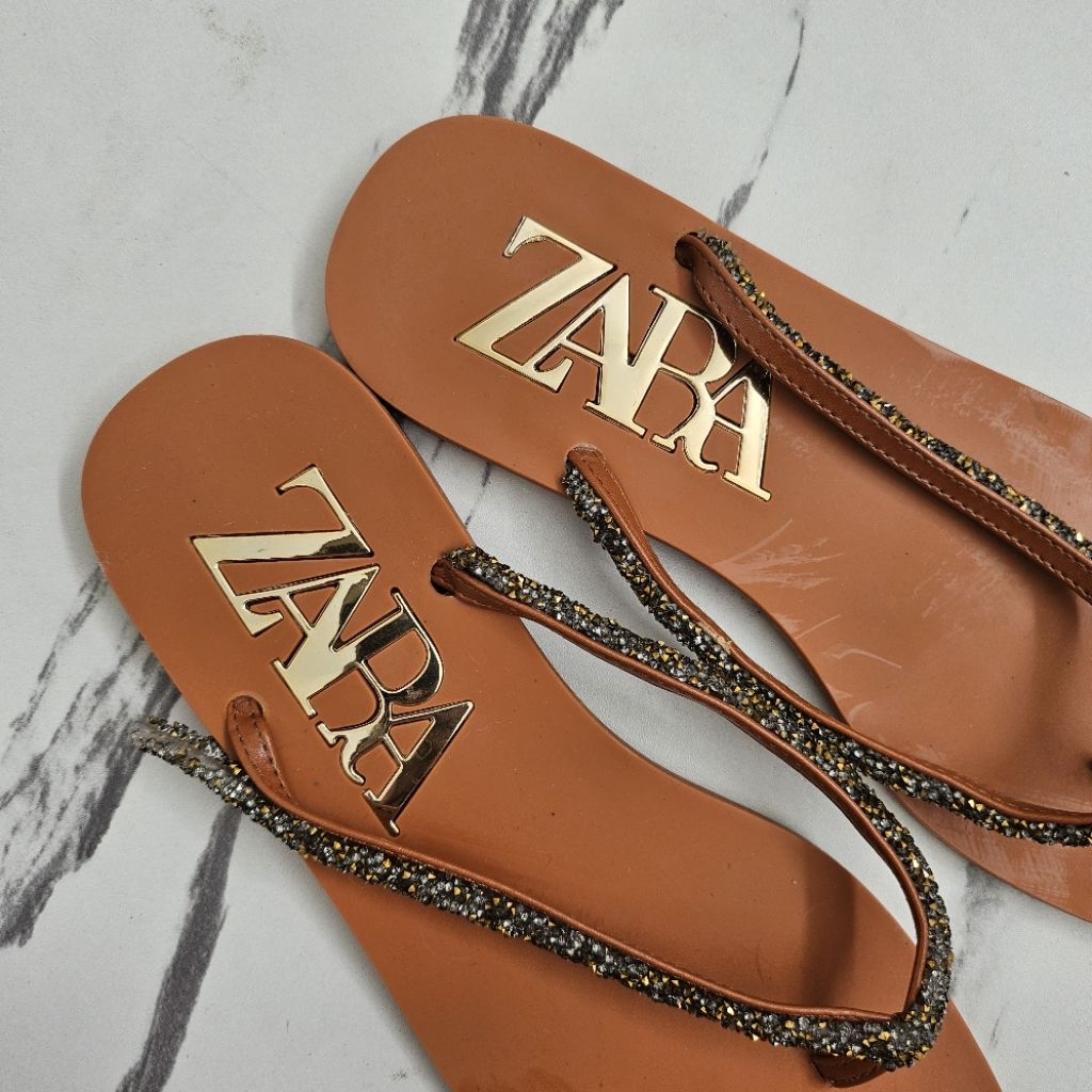 Sendal second cew z*a*r*a mirror uk36