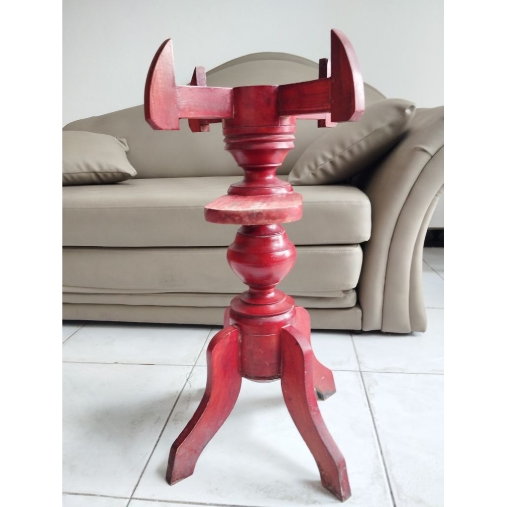 Tempat Guci Galon Kayu PRELOVED