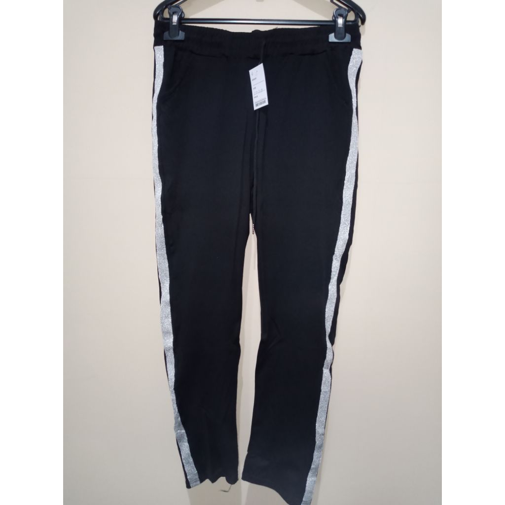 CELANA TRAINING PRELOVED