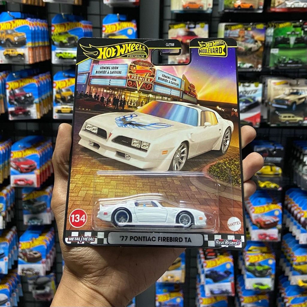 Hot Wheels Premium 77 Pontiac Firebird TA - Putih / White Series Boulevard