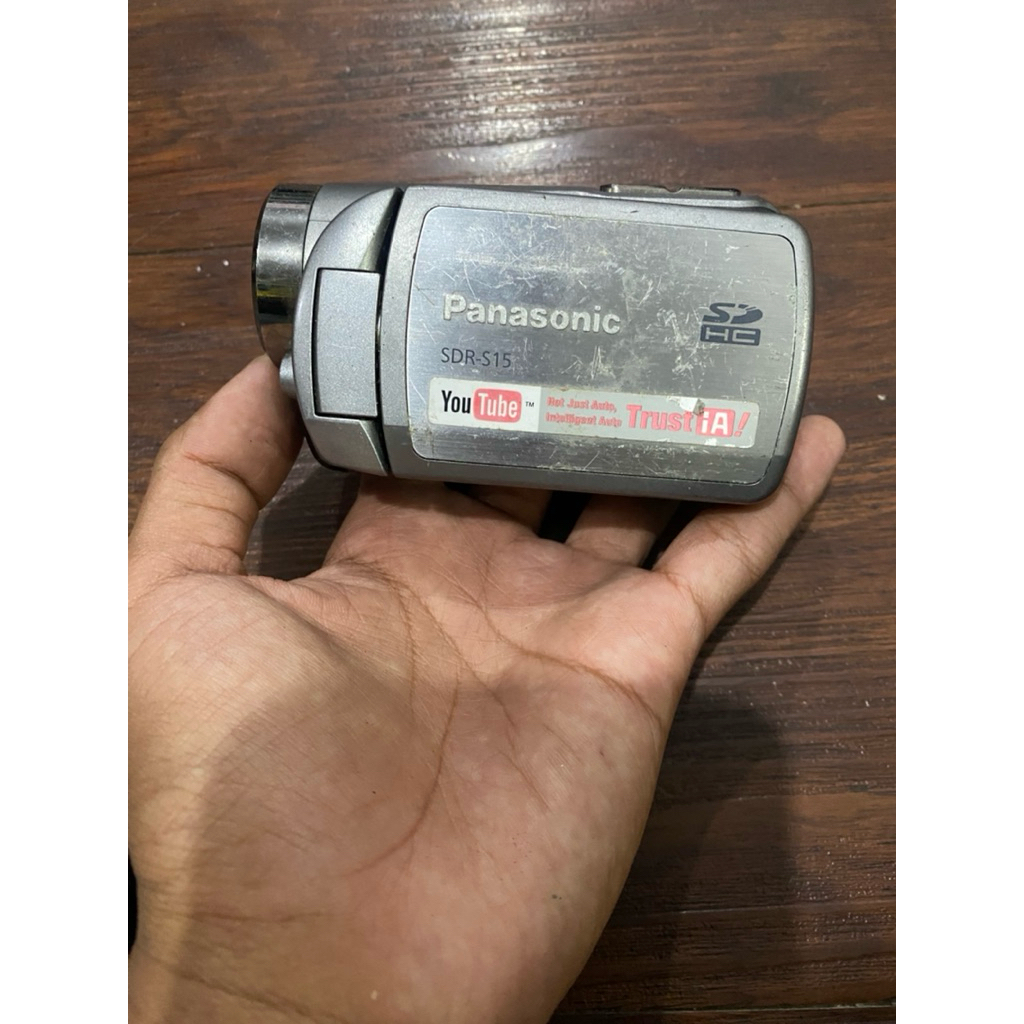 HANDYCAM PANASONIC SDR S15